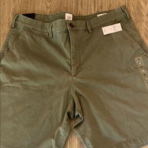 NWT GAP Men's Olive Green Shorts